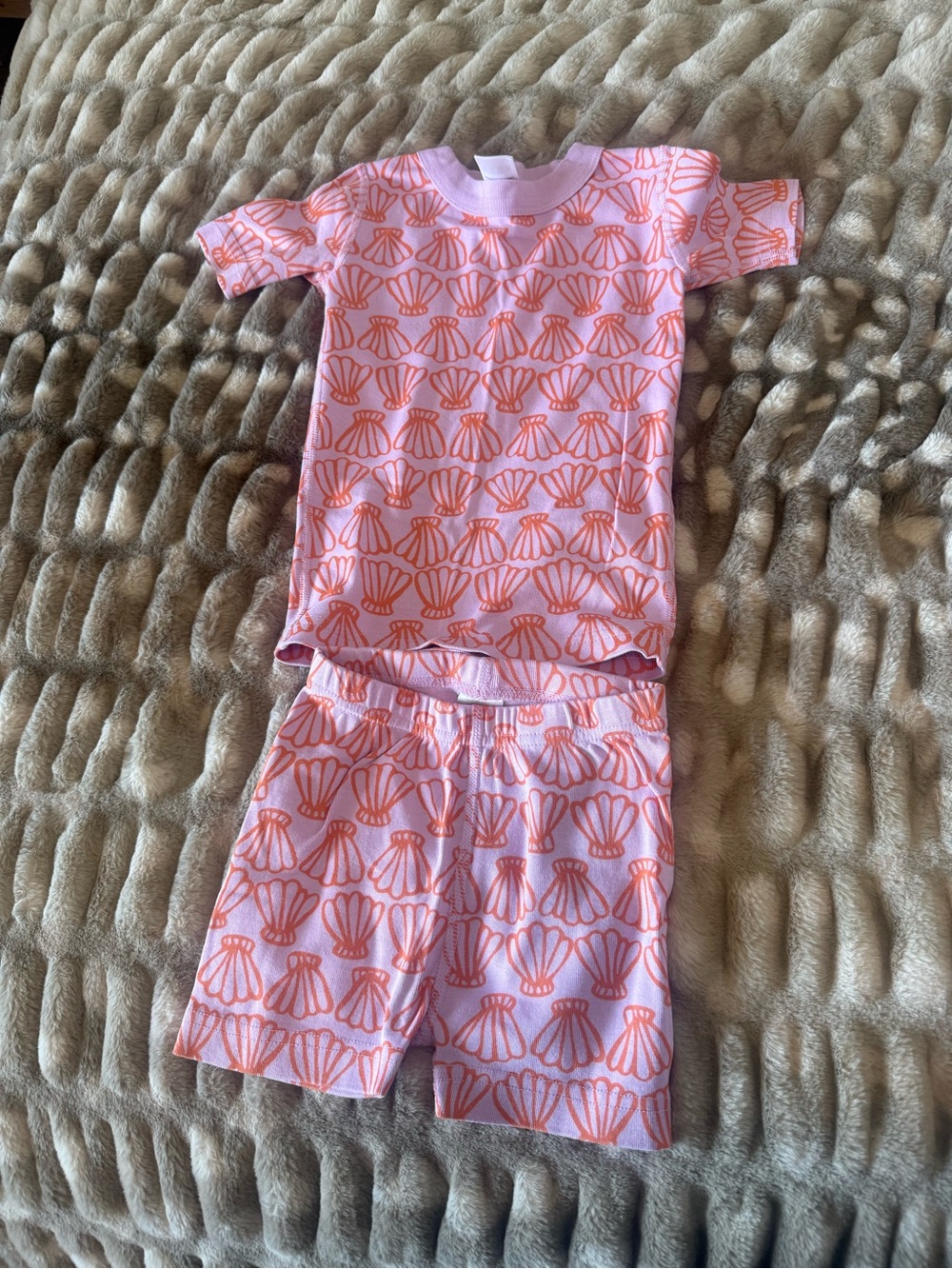 Hanna Andersson Pink Short-Sleeve Shell Print Pajama Set